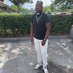 Meet your Posher, Robert